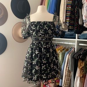 Lulu’s dress small